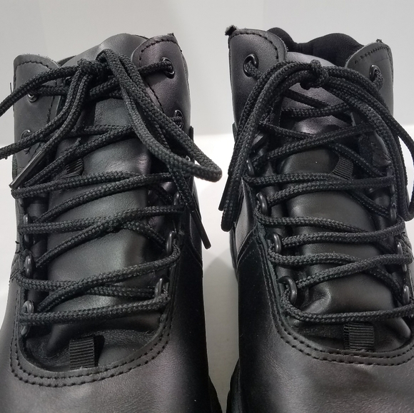 REEBOK GREEN TAG POSTAL EXPRESS USPS APPROVED - Picture 5 of 16